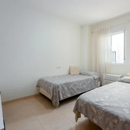 Soleado Paraíso Familiar: Golf, Playa Y Desayuno Incluido * San Luis de Sabinillas